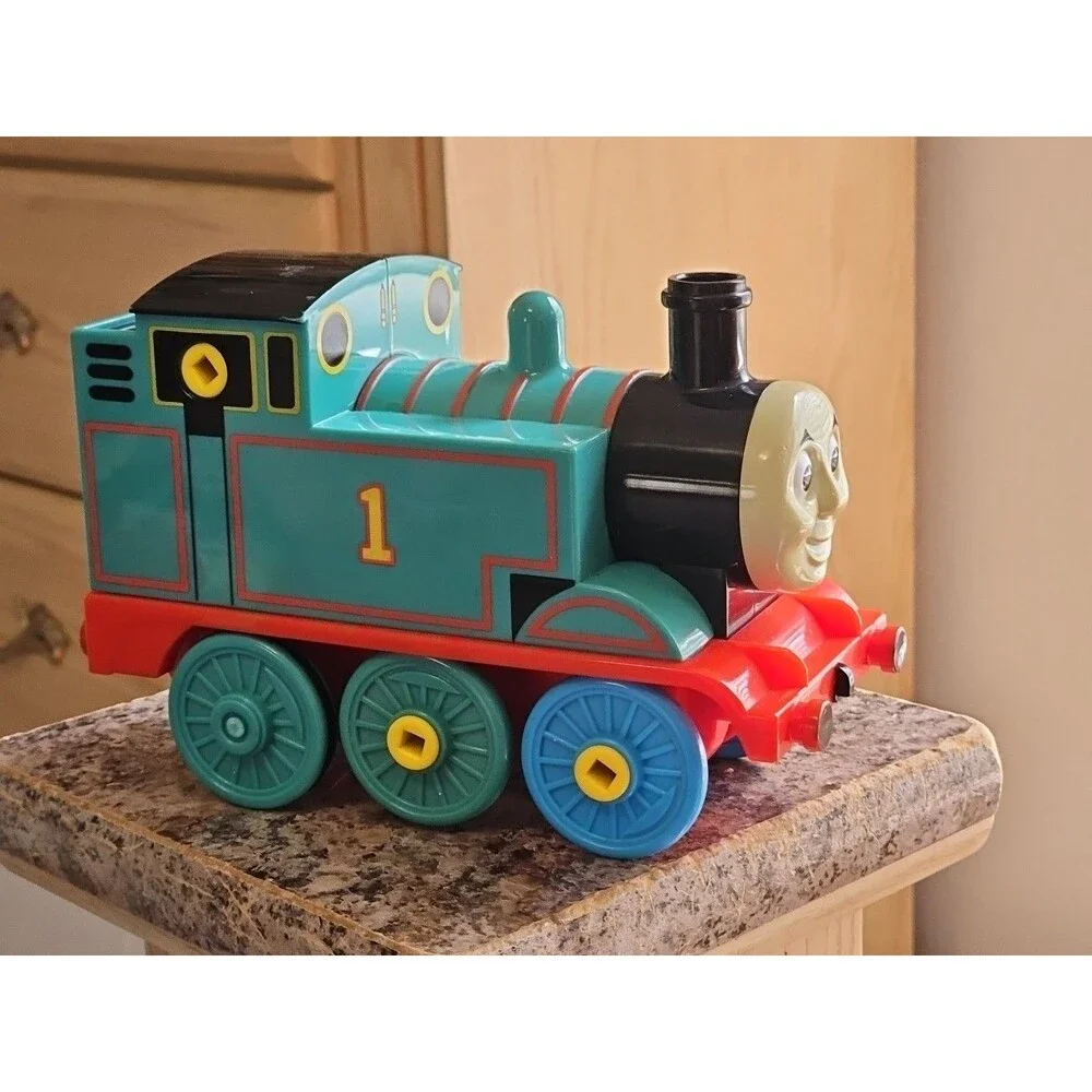 Thomas The Tank Tomy Motorized Train Engine 2004 6.5
